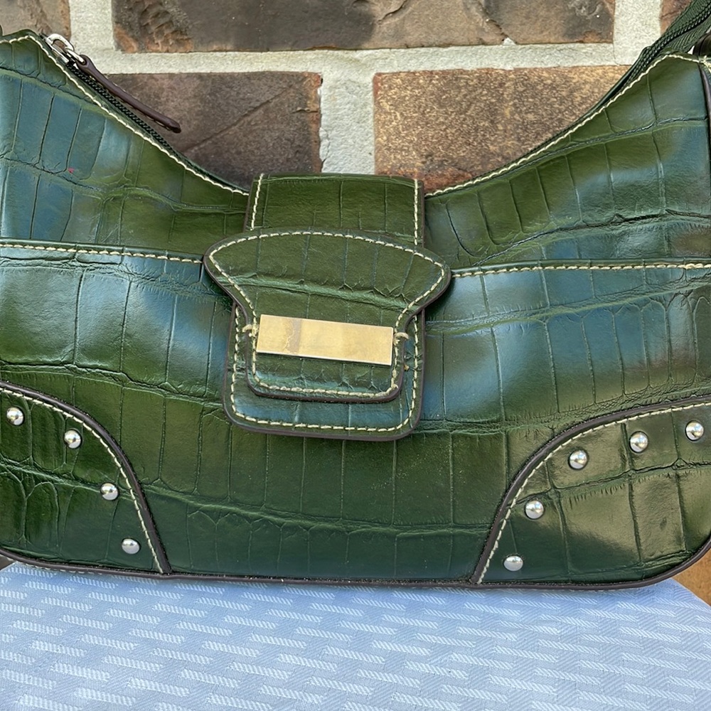 Green Purse - Picture 2 of 7